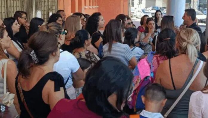 protesta alunni genitori corihliano