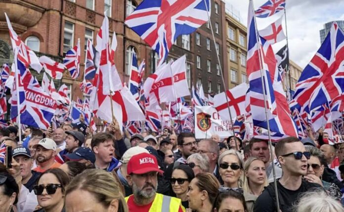 protesta anti immigrati londra