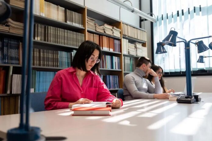 studenti_unical_biblioteca