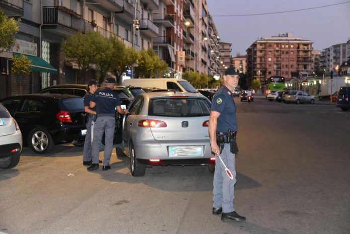 controlli polizia cosenza_sera