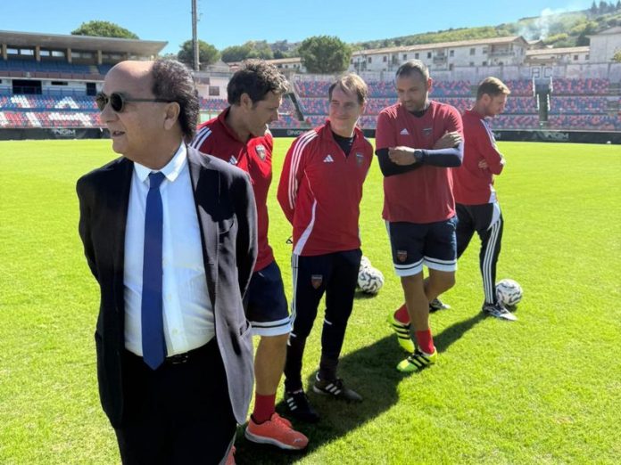 guarascio visita squadra san vito