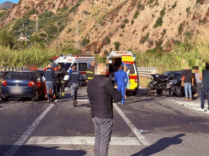 incidente statale 18 fiumefreddo