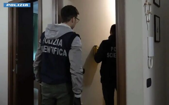 neonati morti armadio reggio