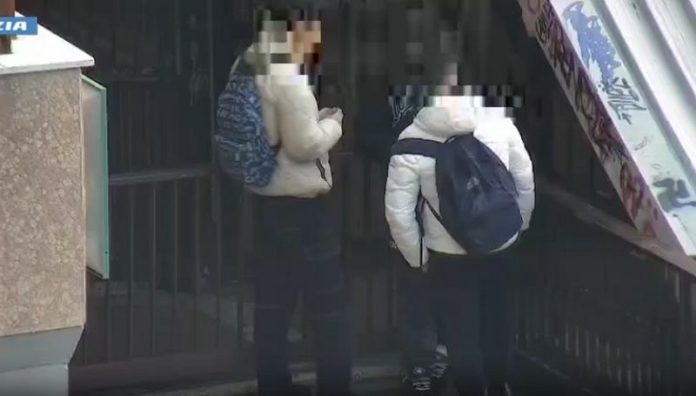 spaccio davanti scuola catanzaro