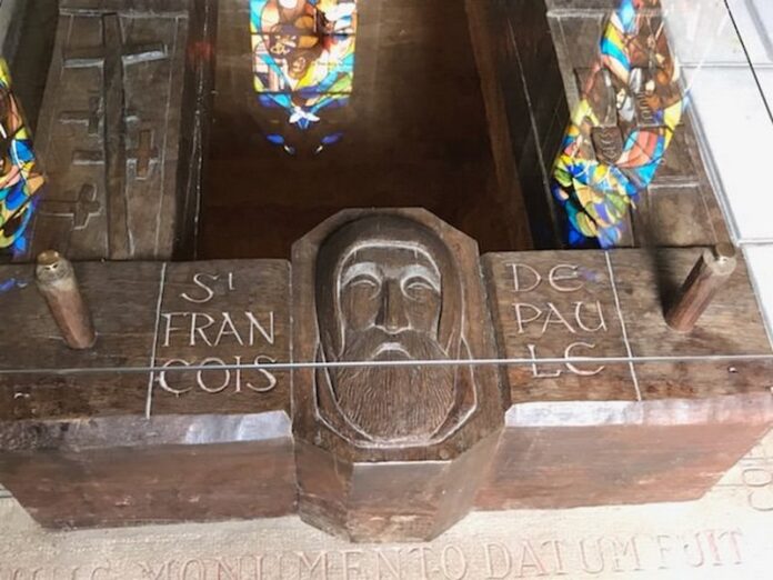tomba san francesco francia