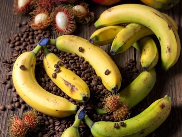 banane, chicchi di caffè
