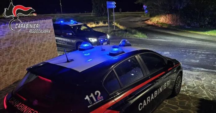 carabinieri auto notte melito