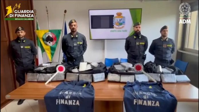 sequestro cocaina porto gioia tauro_dicembre 2025