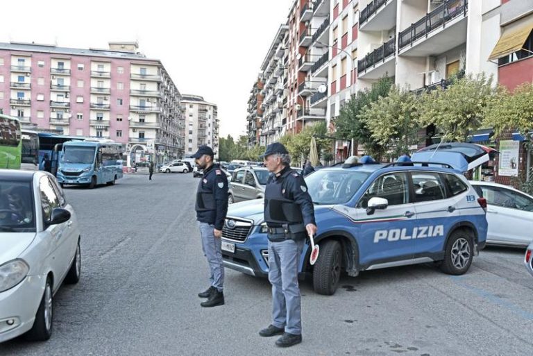 controlli polizia cosenza_autostazione