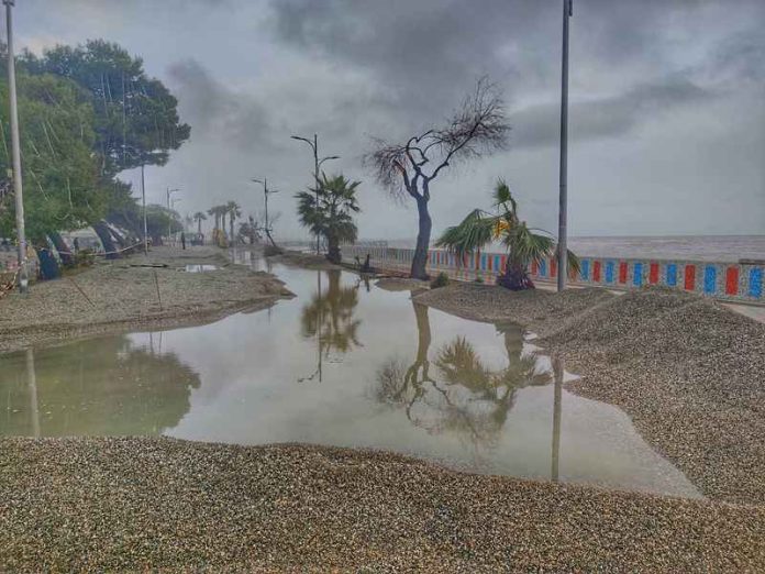 litorale catanzaro lido mareggiata