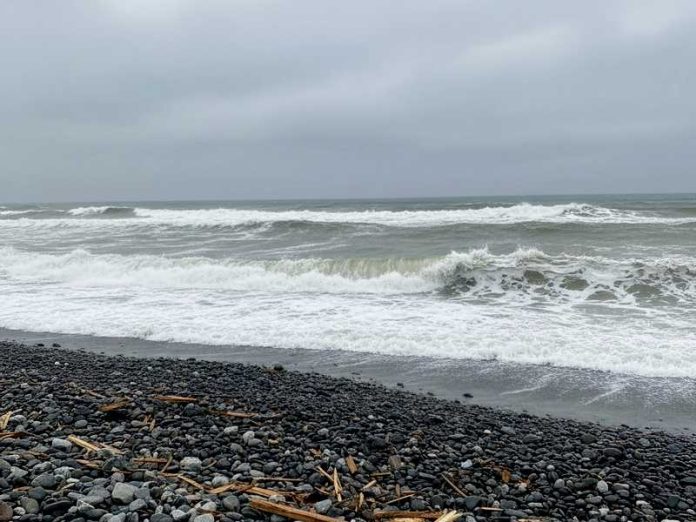 maltempo mare spiaggia