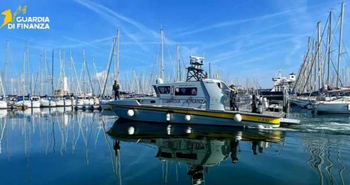 Guardia di Finanza Vibo Valentia pattuglia mare