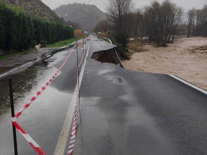 maltempo SP234 Riva destra Crati Zumpano