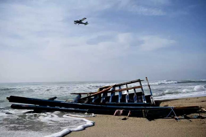steccato di cutro naufragio migranti