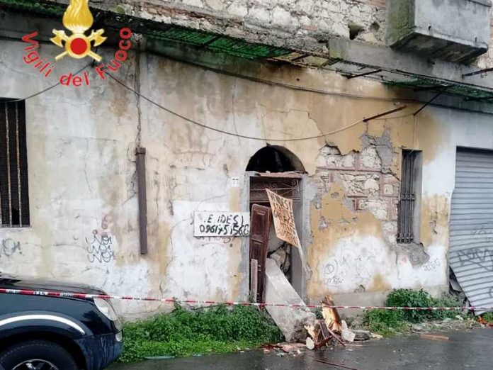 vigili del fuoco verifica immobile catanzaro