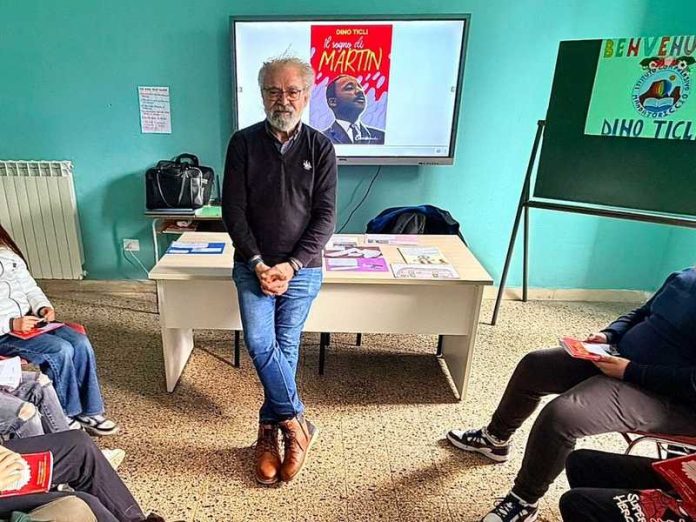 MANDATORICCIO L'autore Dino Ticli ospite dell'Istituto comprensivo