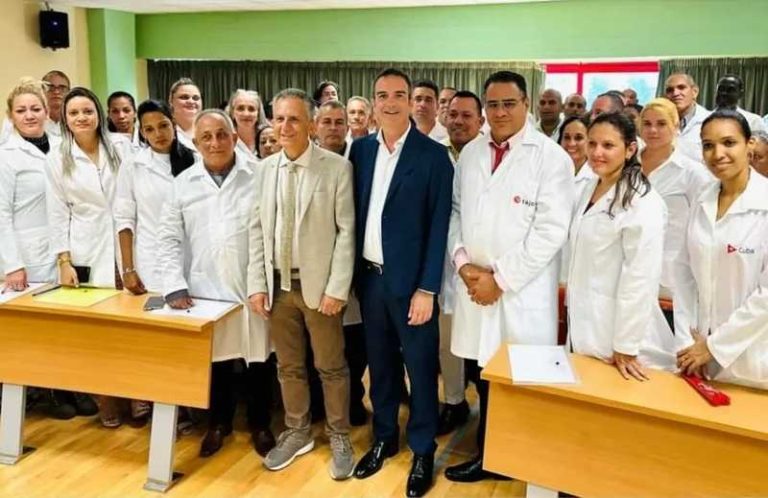 Medici cubani_leone occhiuto