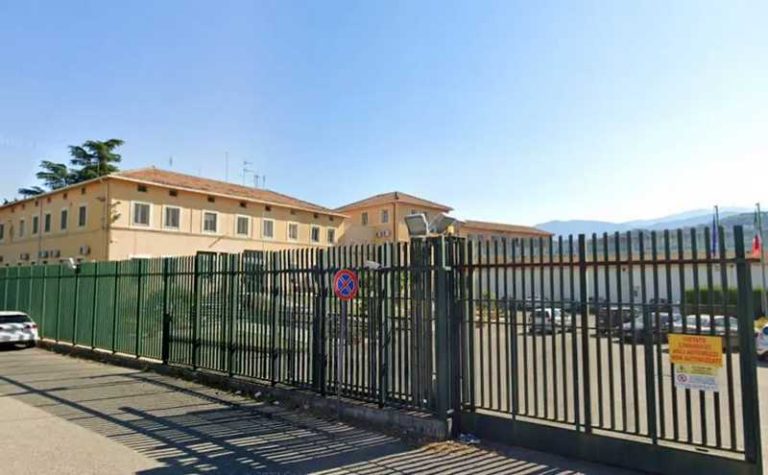 carcere cosenza_entrata