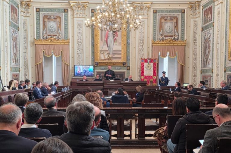 Cosenza, la nuova Provincia ingrana la marcia: piano da 1,6 milioni e addio ai debiti di Vaglio Lise