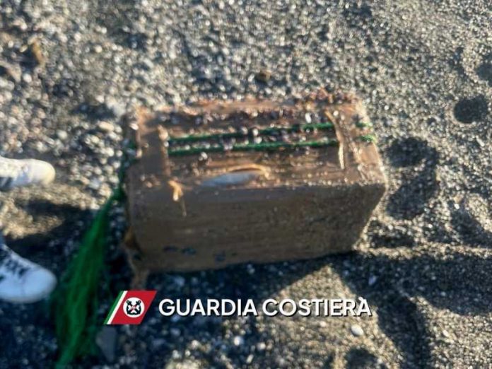 hashish spiaggia curinga