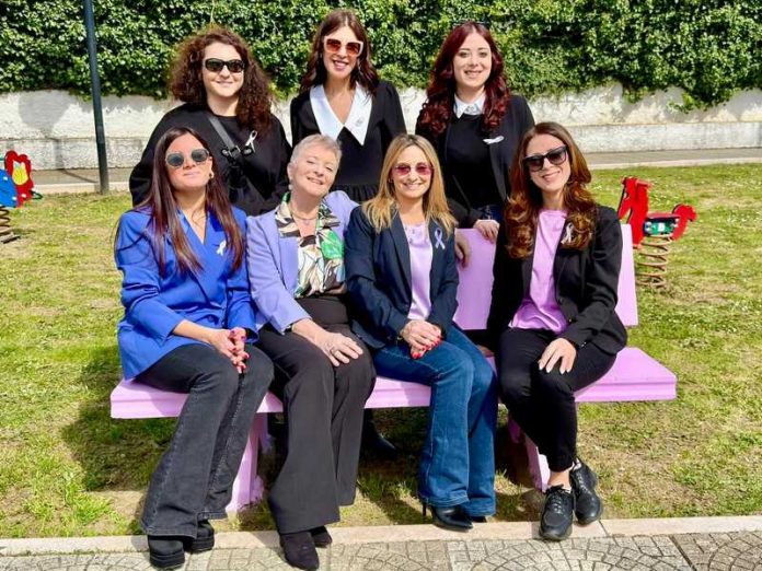 panchina lilla castrolibero