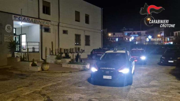 Carabinieri Crotone controlli stradali