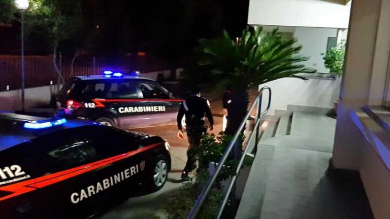 Carabinieri Reggio Calabria auto notte