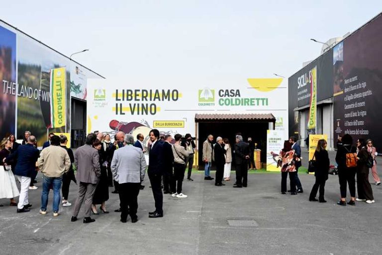 Il Padiglione della Coldiretti a Vinitaly 2026