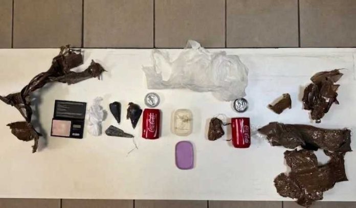Polizia Crotone arresto droga domiciliari