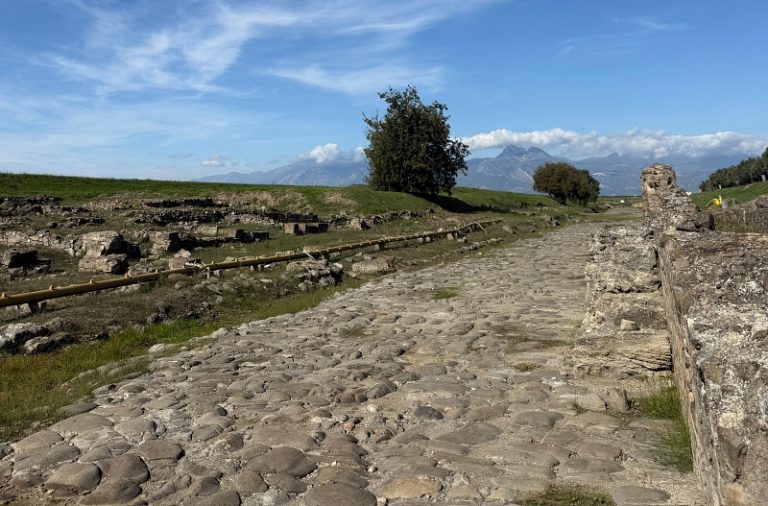 Sibari, la storia torna a splendere: il 25 aprile la “Liberazione” dal fango