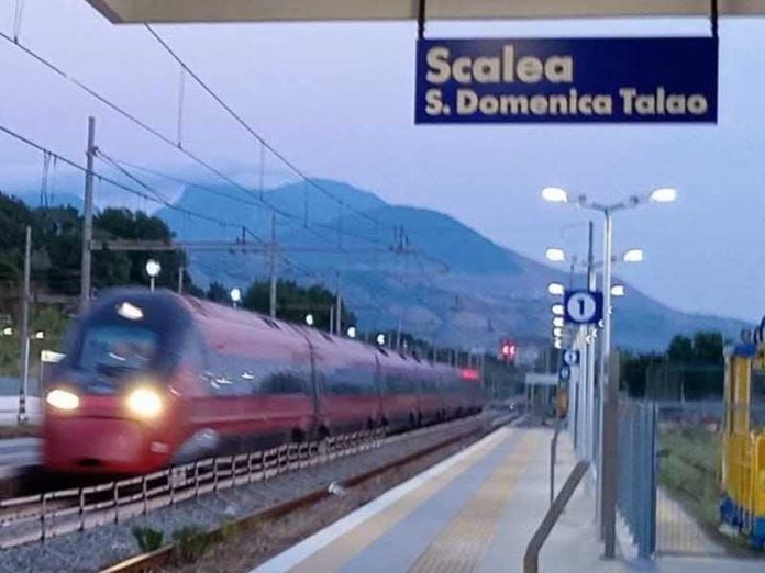 stazione treno scalea