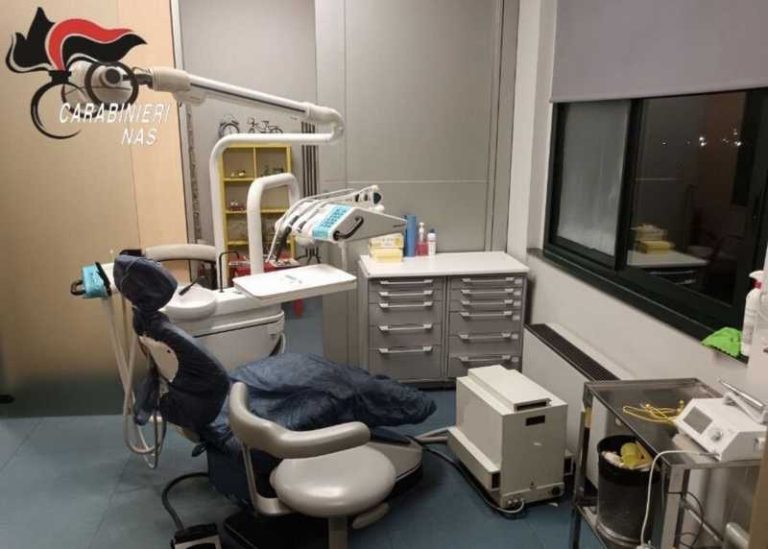 studio dentistico abusivo