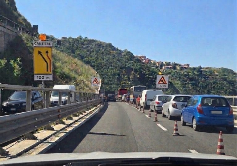 Calabria da sogno, viabilità da incubo: tra bellezze mozzafiato e cantieri lumaca