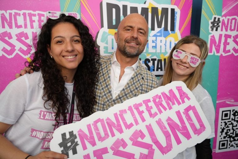 In Calabria il gran finale di #NonCiFermaNessuno, Luca Abete tra gli universitari