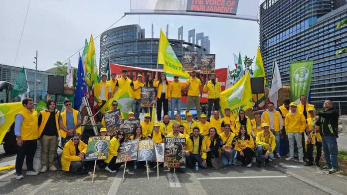 Parisi-manifestanti-Mobilitazione Coldiretti-Strasburgo