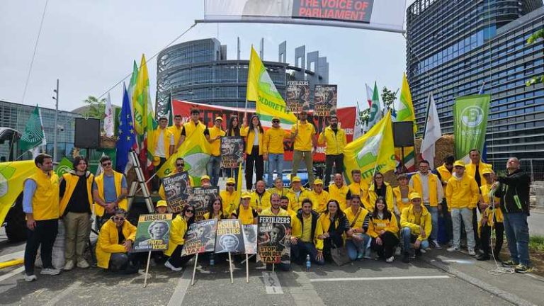 Parisi-manifestanti-Mobilitazione Coldiretti-Strasburgo
