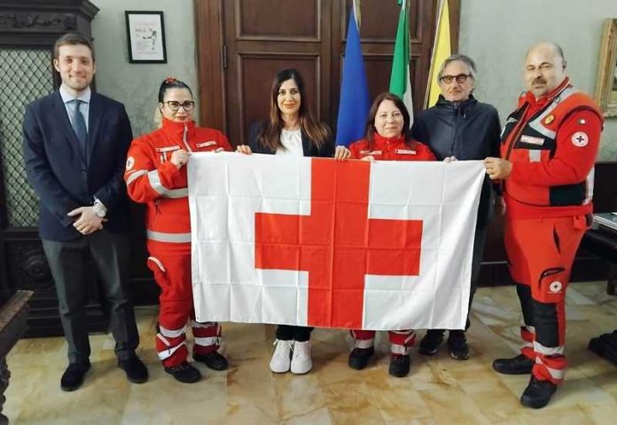 bandiera croce rossa comune catanzaro