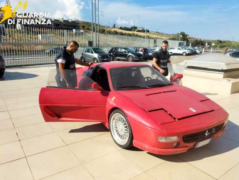 finta ferrari catanzaro