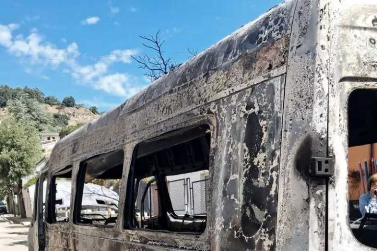 incendio scuolabus cerchiara