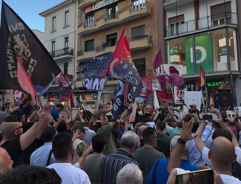 manifestazione tifosi cosenza 29 maggio