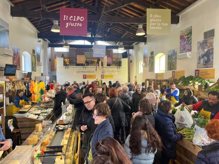 mercato coperto Campagna Amica Cosenza