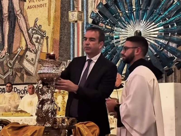 occhiuto lampada votiva san francesco_2026