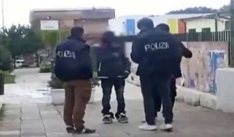 operazione falsi permessi di soggiorno