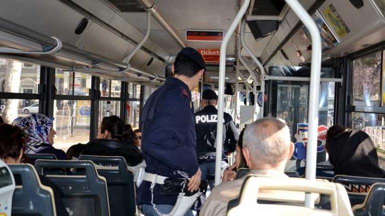 polizia autobus