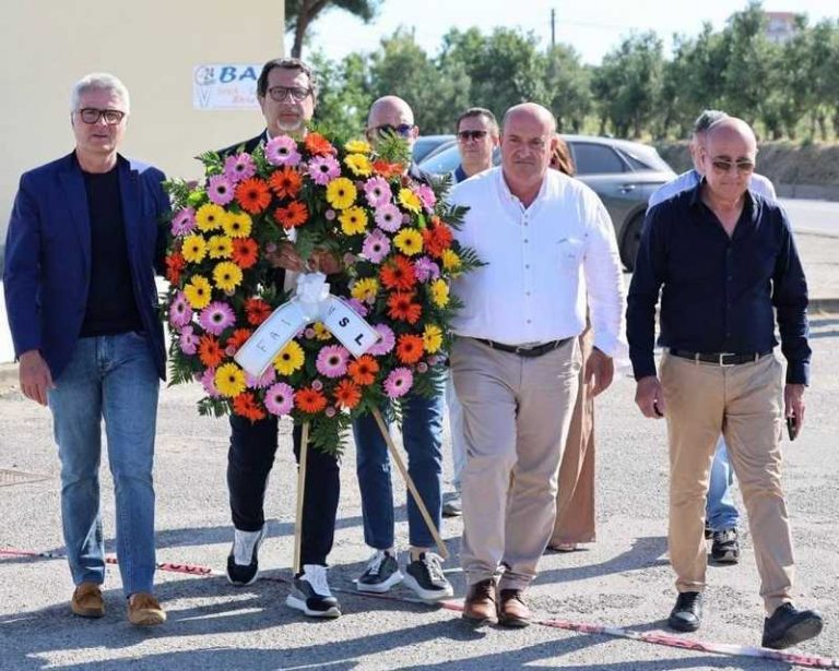 Deposizione corona di fiori Amendolara