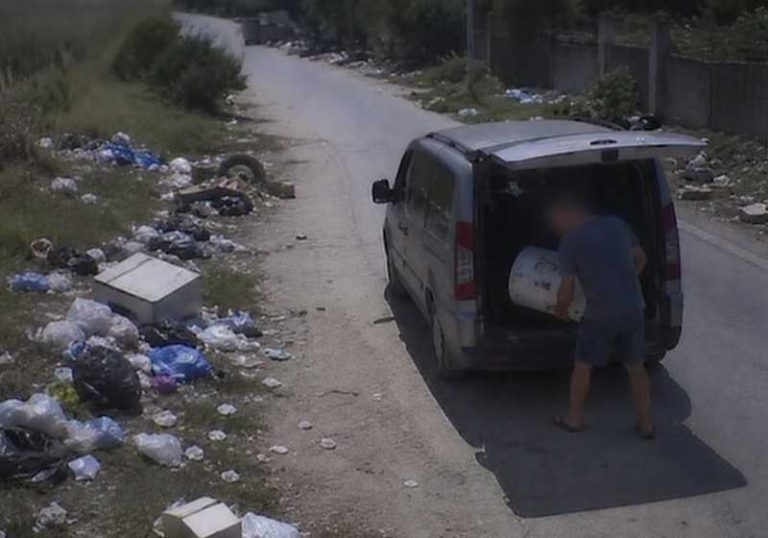 abbandono rifiuti reggio