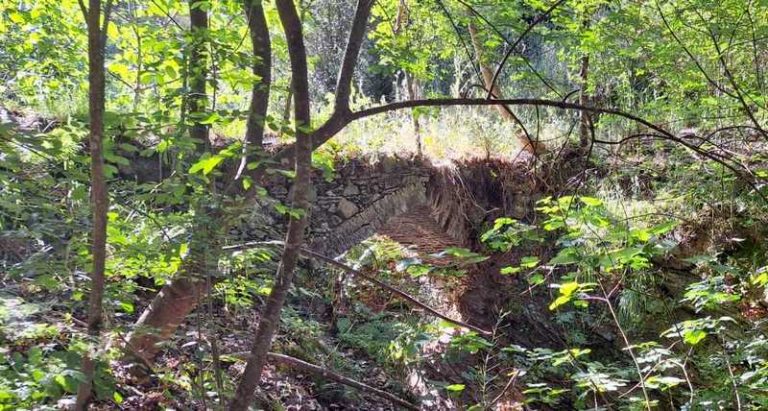 antico ponte torrente Finita