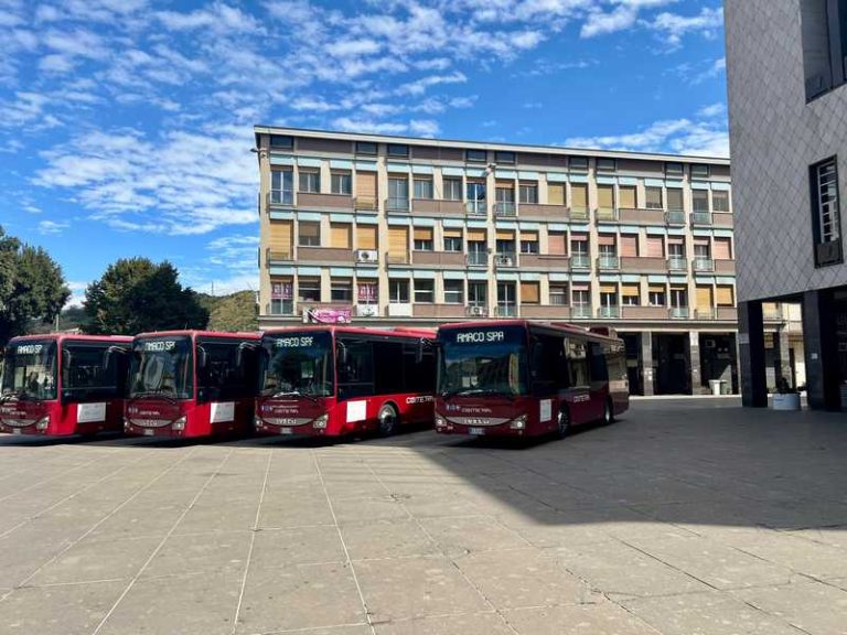 inaugurazione bus Regione Calabria 2025