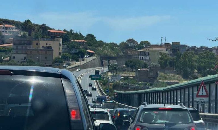 incidente tangenziale reggio