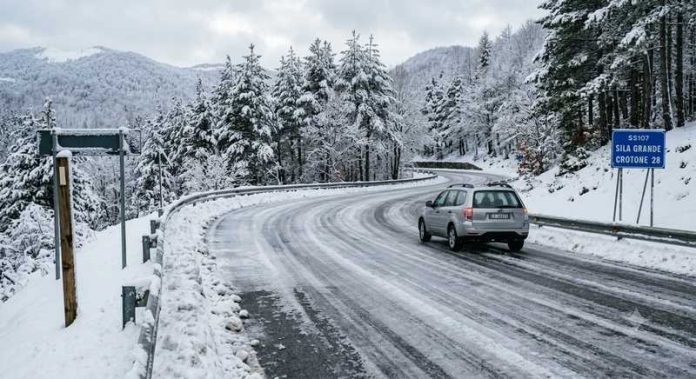 neve strada sila grande